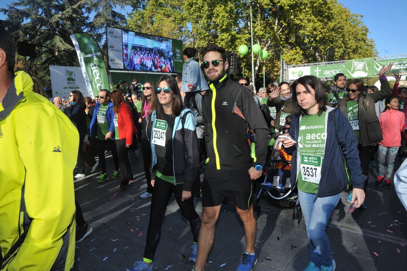 Miles de vallisoletanos se han vestido hoy de verde para salir a la calle en una marcha histórica