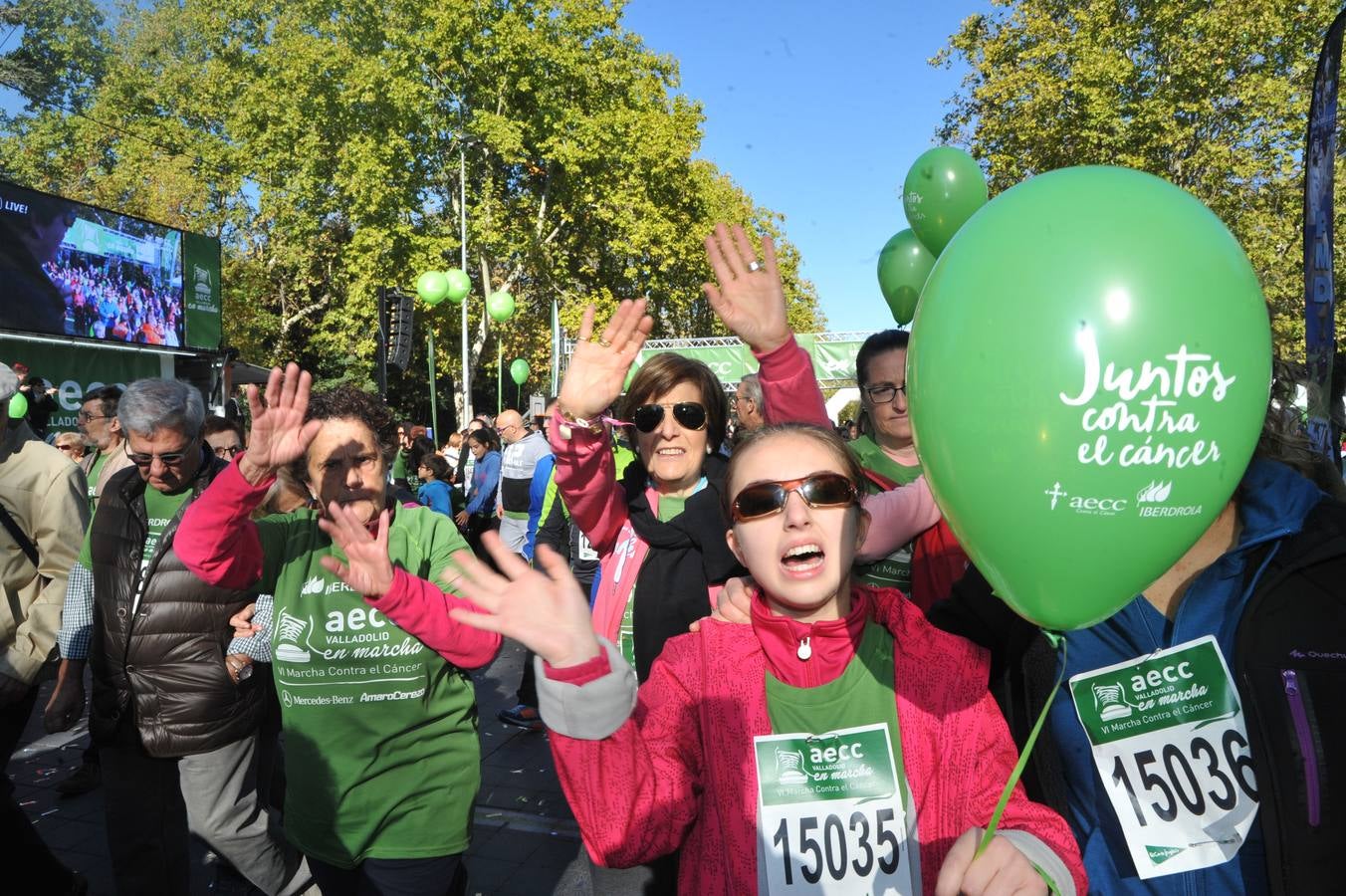 Miles de vallisoletanos se han vestido hoy de verde para salir a la calle en una marcha histórica