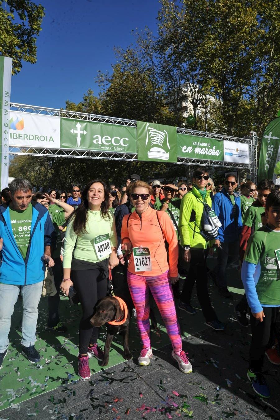 Miles de vallisoletanos se han vestido hoy de verde para salir a la calle en una marcha histórica