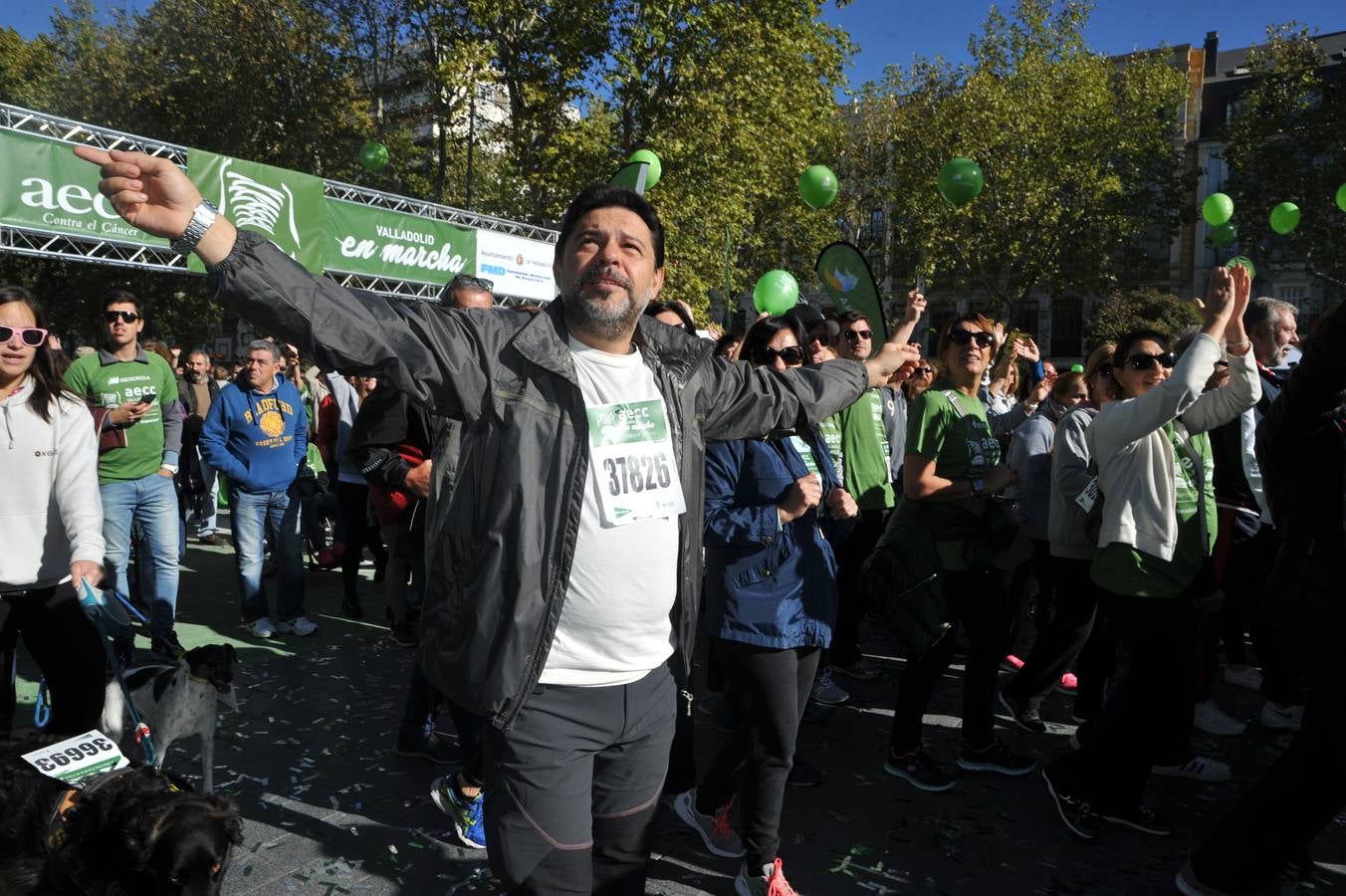 Miles de vallisoletanos se han vestido hoy de verde para salir a la calle en una marcha histórica