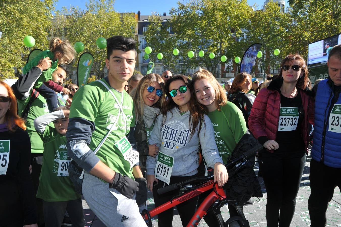 Miles de vallisoletanos se han vestido hoy de verde para salir a la calle en una marcha histórica