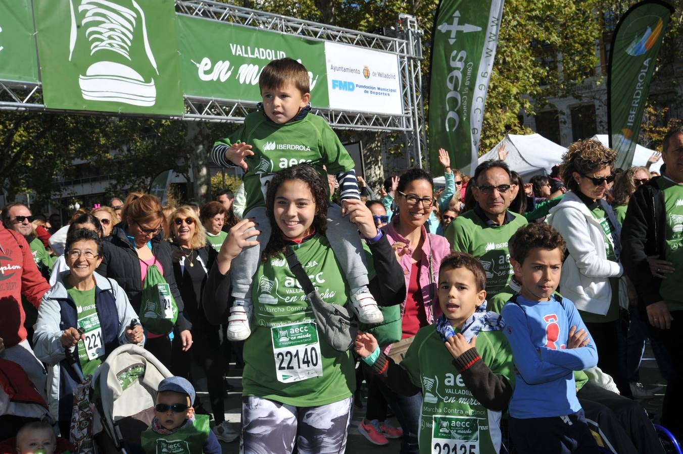 Miles de vallisoletanos se han vestido hoy de verde para salir a la calle en una marcha histórica