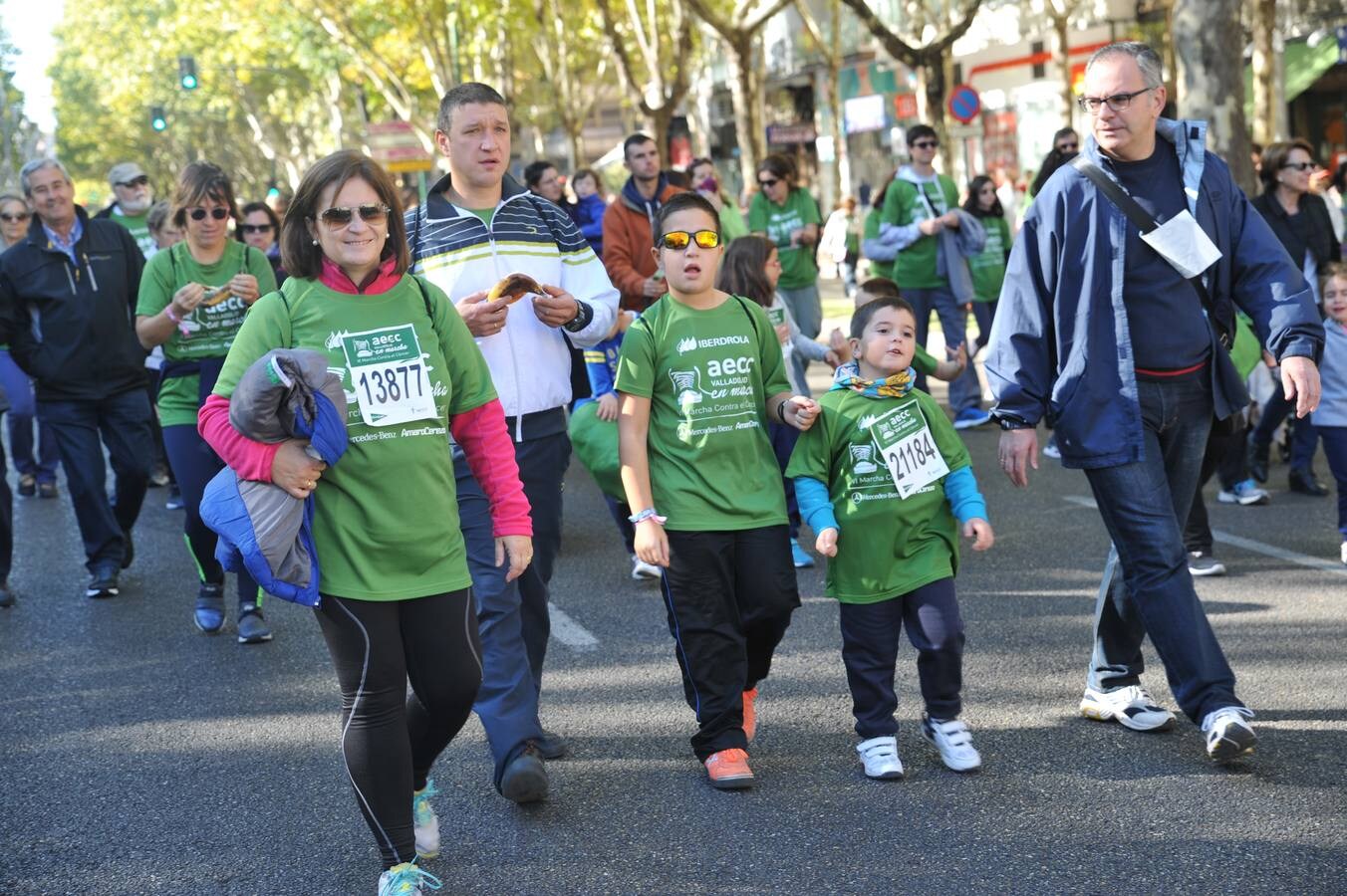 Miles de vallisoletanos se han vestido hoy de verde para salir a la calle en una marcha histórica