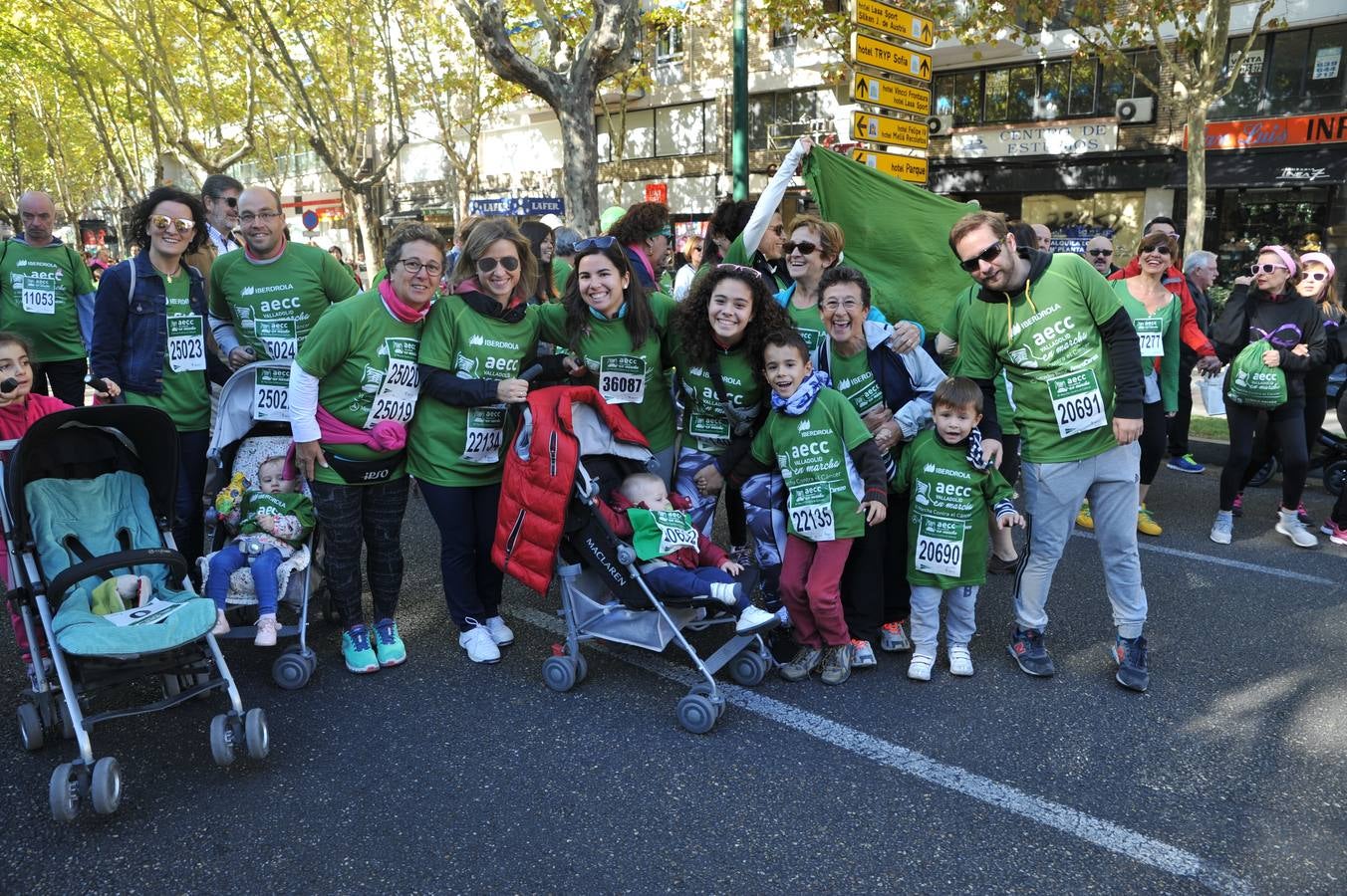 Miles de vallisoletanos se han vestido hoy de verde para salir a la calle en una marcha histórica