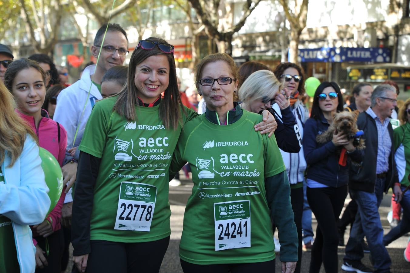 Miles de vallisoletanos se han vestido hoy de verde para salir a la calle en una marcha histórica