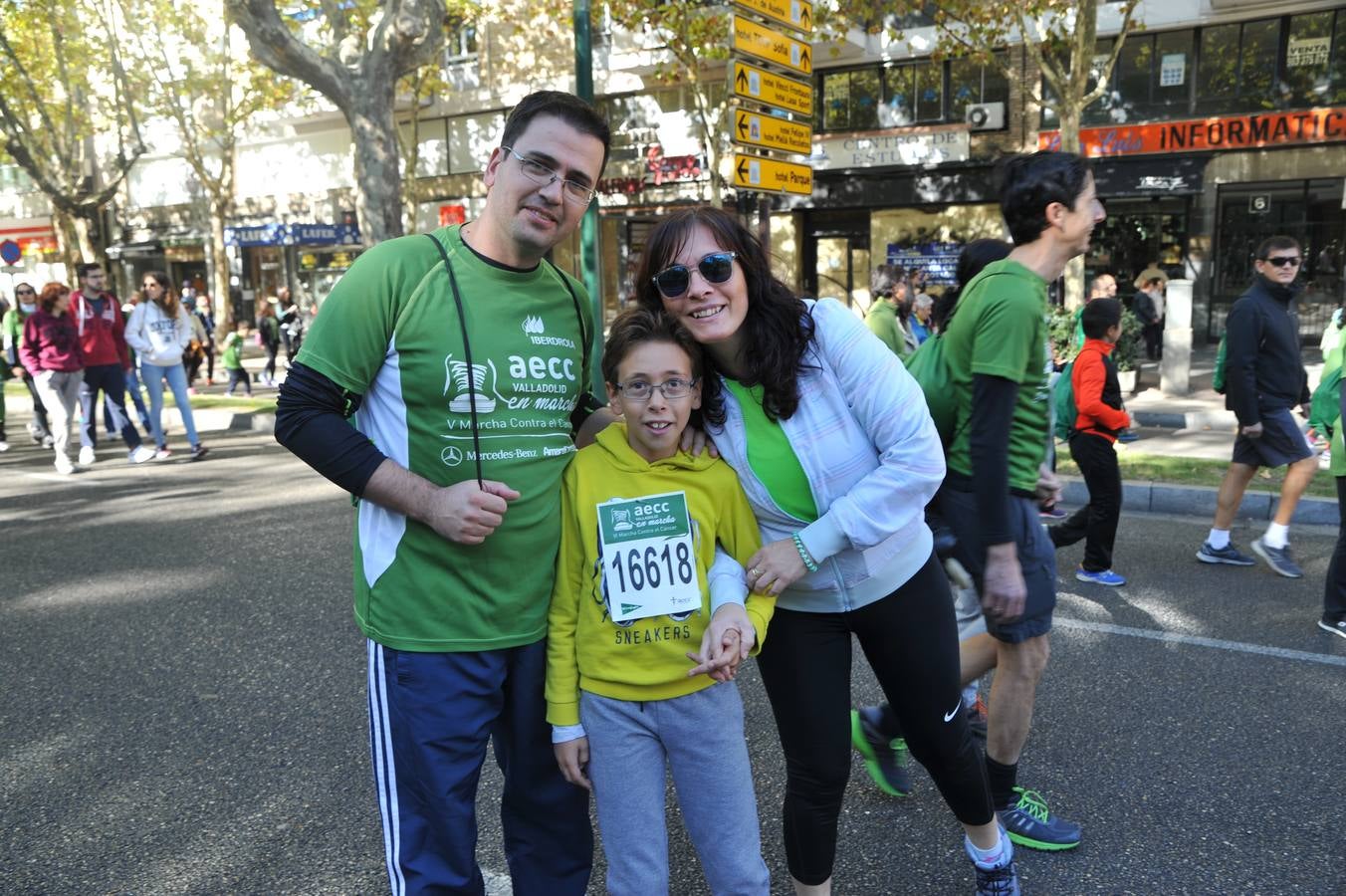 Miles de vallisoletanos se han vestido hoy de verde para salir a la calle en una marcha histórica