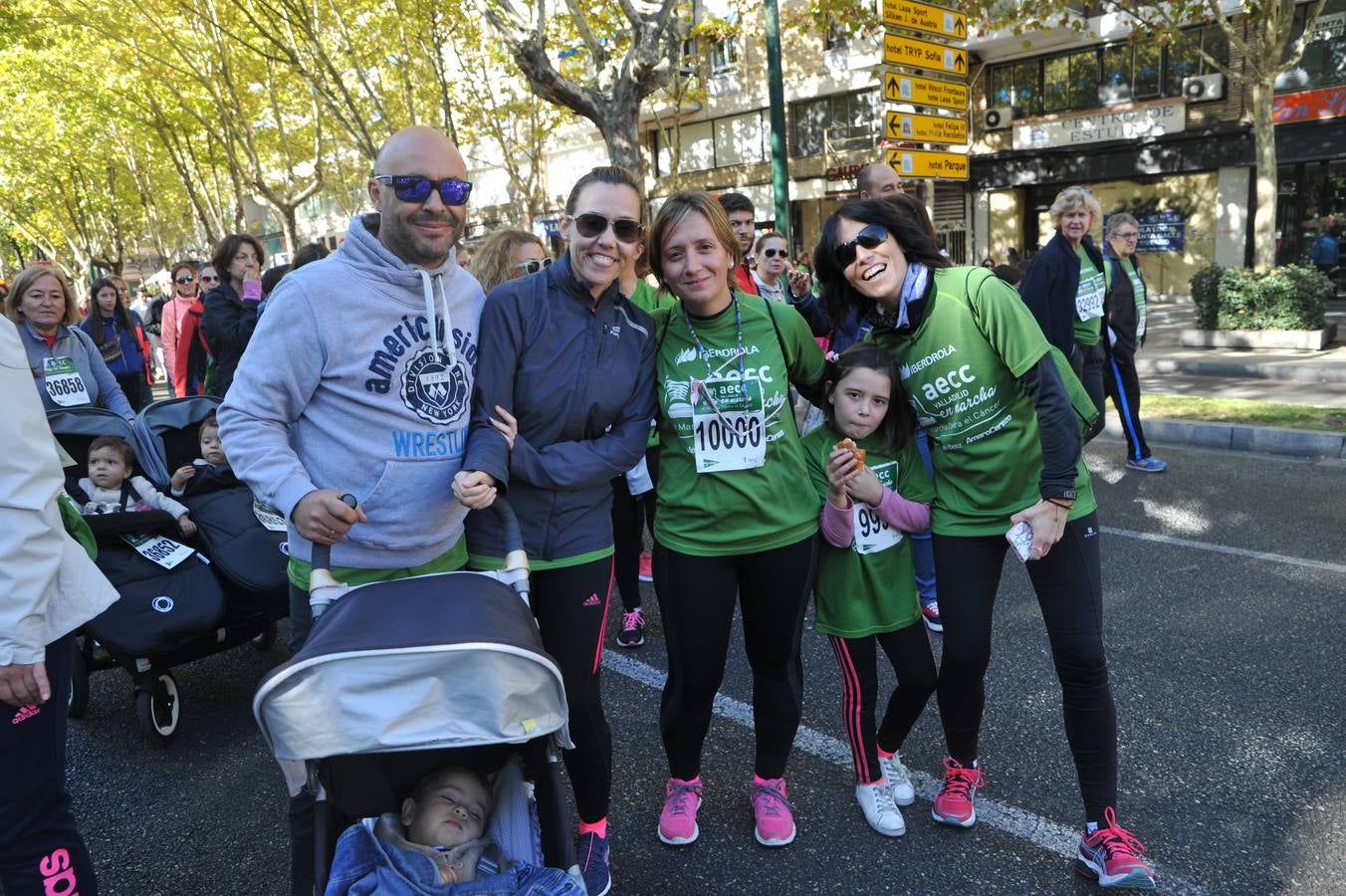 Miles de vallisoletanos se han vestido hoy de verde para salir a la calle en una marcha histórica