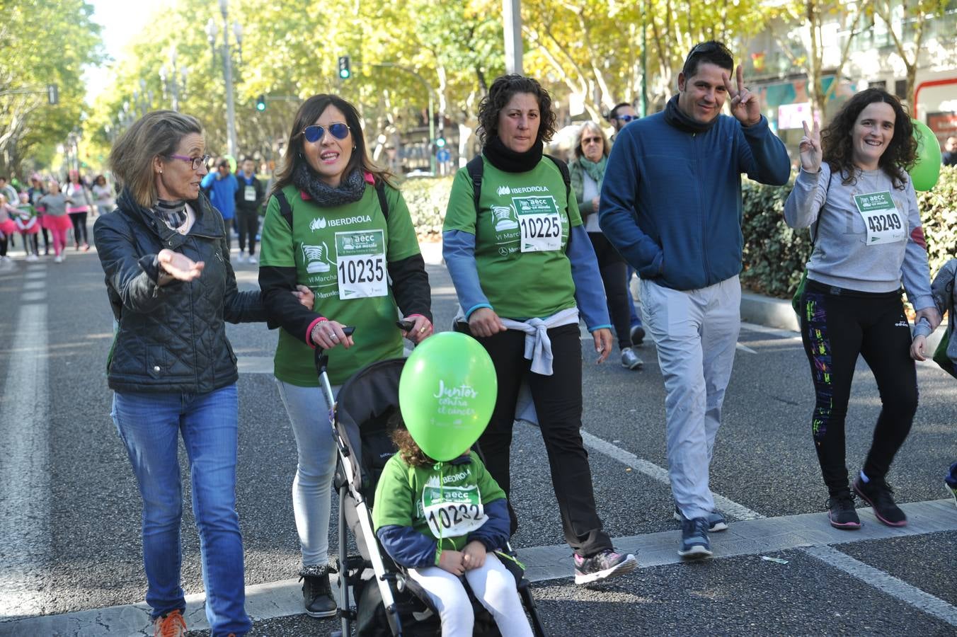 Miles de vallisoletanos se han vestido hoy de verde para salir a la calle en una marcha histórica