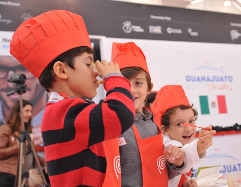 Curso de cocina para niños en la Cúpula del Milenio de Valladolid