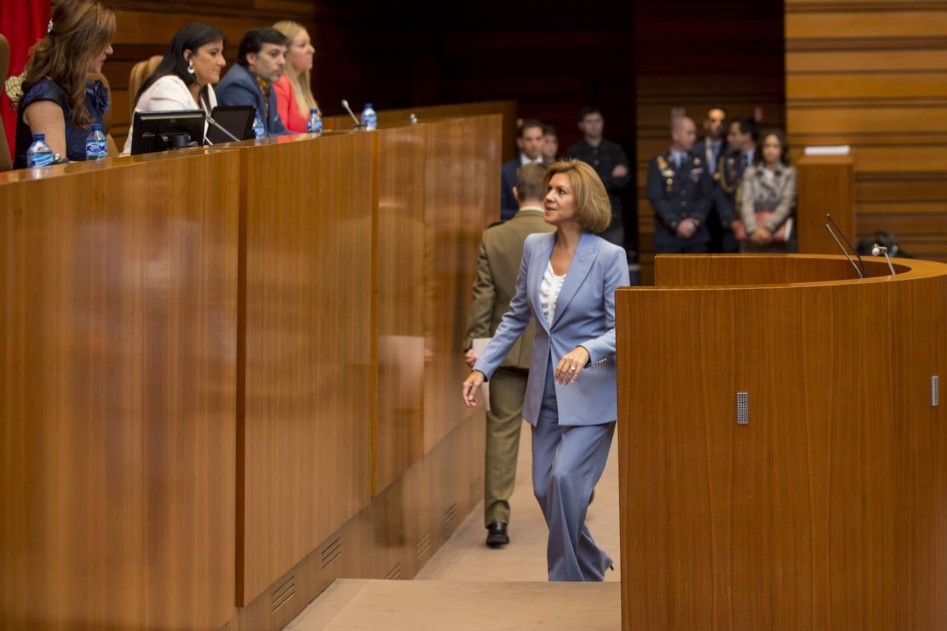 La ministra de Defensa, Dolores de Cospedal, ha aprovechado el acto para defender a ultranza la aplicación de la ley, la Constitución y el Estado de Derecho