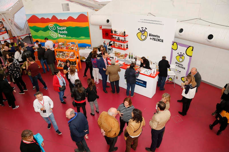 Nueve productores palentinos organizan degustaciones en el mayor 'show cooking' del mundo, que se está llevando a cabo en Valladolid
