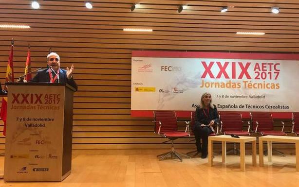 El director general de Política Agraria Comunitaria de la Junta de Castilla y León, Jua Pedro Medina, clausura las jornadas.