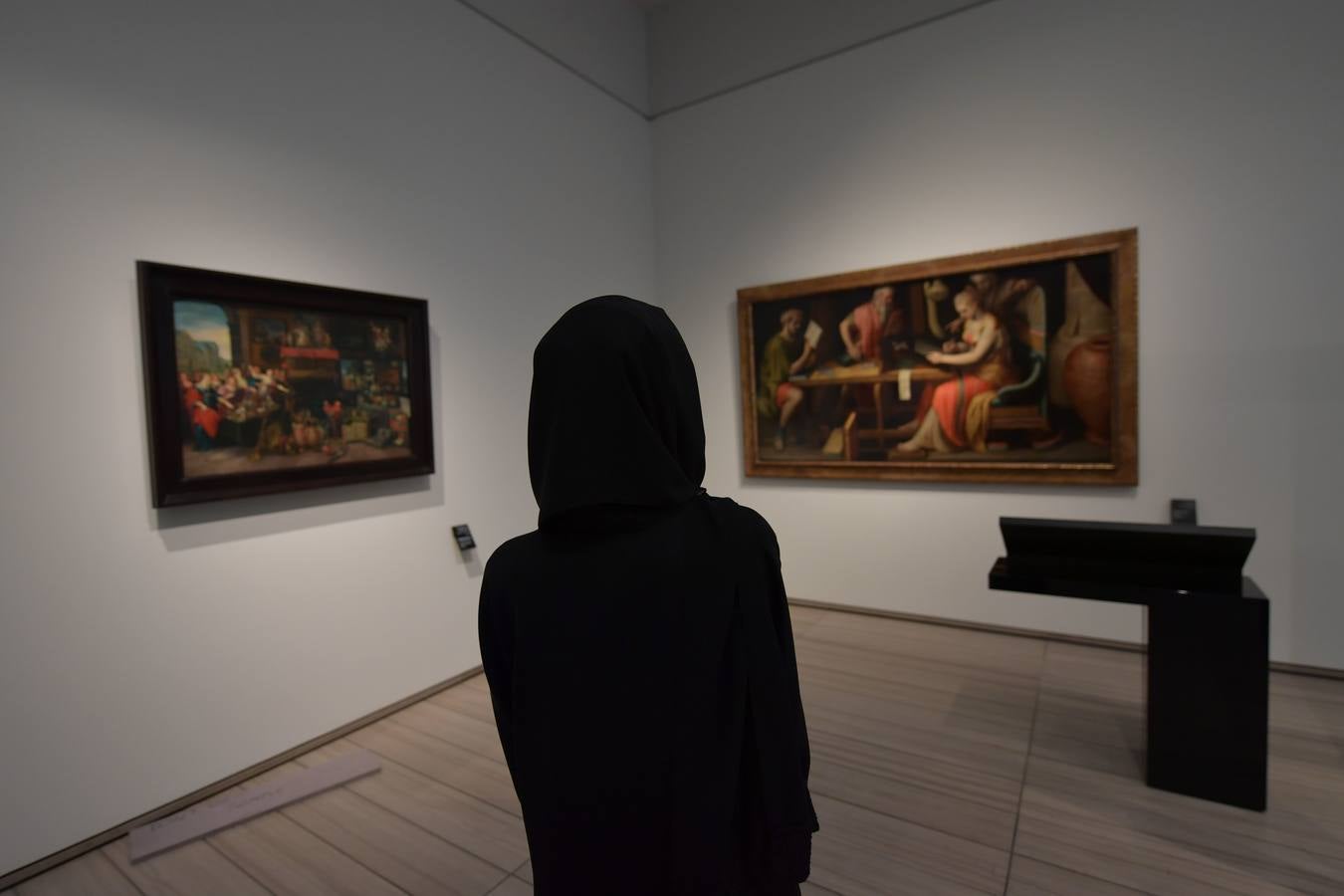 Una década después del lanzamiento del proyecto, el primer museo global en el mundo árabe, fue inaugurado ayer | En sus 6.400 metros cuadrados se exponen obras de trece galerías francesas y la colección de los Emiratos