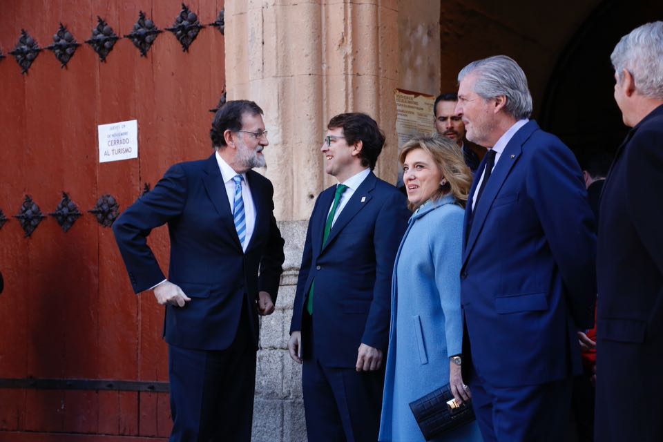 El presidente del Gobierno ha participado en la investidura de Jean Claude Juncker y Manuel Marín como honoris causa 