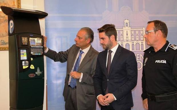 Presentación en el Ayuntamiento de Zamora del nuevo servicio de la ORA