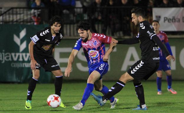 Rubén, en un momento del partido frente al Talavera.