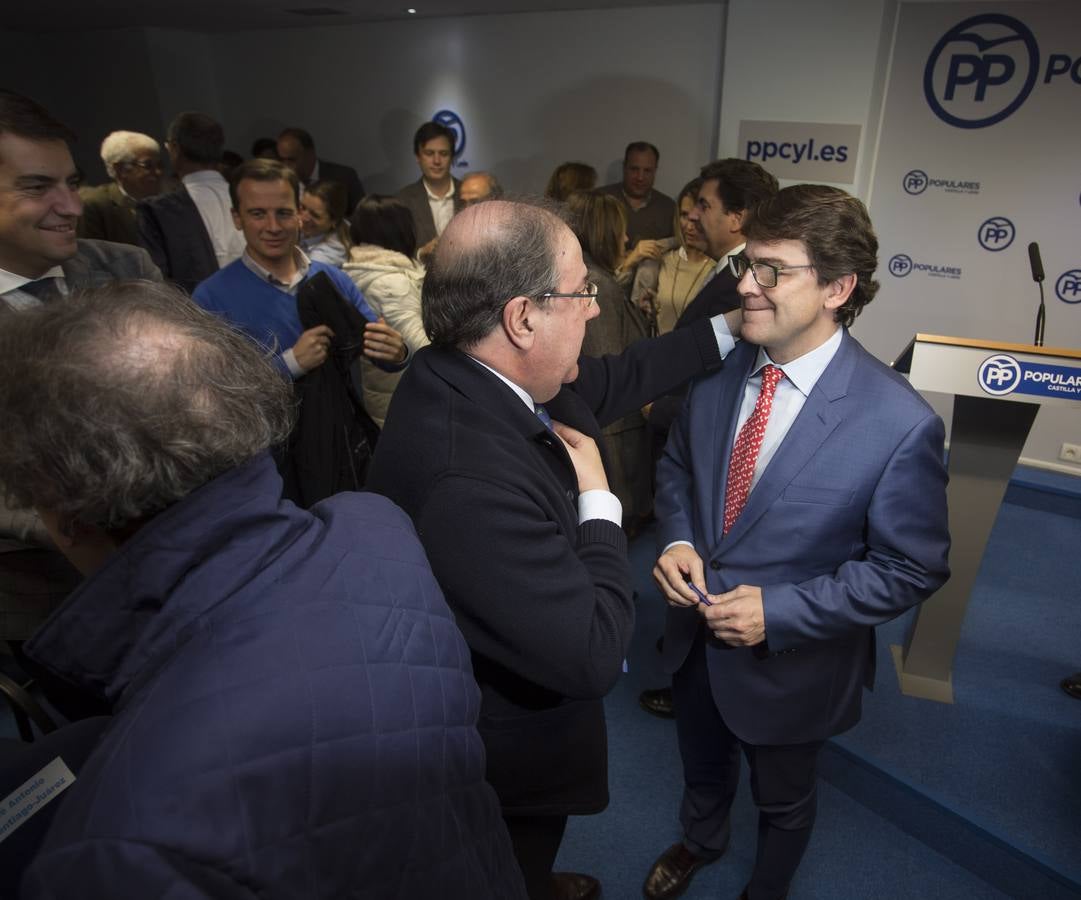 En el encuentro mantenido en la sede autonómica del PP con los líderes de la formación en las nueve provincias y los cargos electos, entre los que se contaba el presidente de la Junta, Juan Vicente Herrera, con buena parte de su equipo, Mañueco ha refrendado el respaldo de los 'populares' castellanos y leoneses al PP de Cataluña