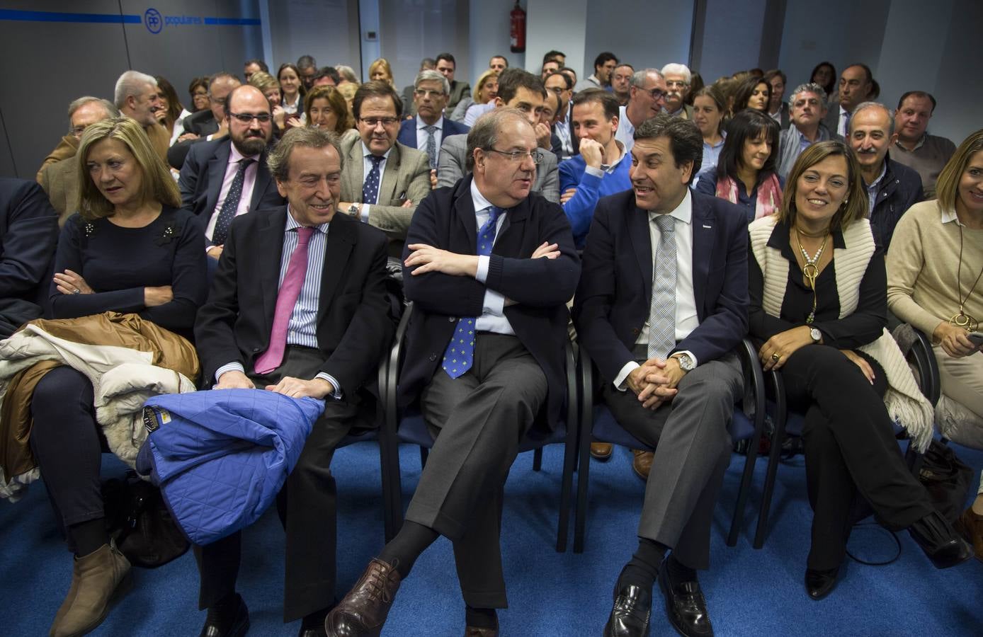 En el encuentro mantenido en la sede autonómica del PP con los líderes de la formación en las nueve provincias y los cargos electos, entre los que se contaba el presidente de la Junta, Juan Vicente Herrera, con buena parte de su equipo, Mañueco ha refrendado el respaldo de los 'populares' castellanos y leoneses al PP de Cataluña