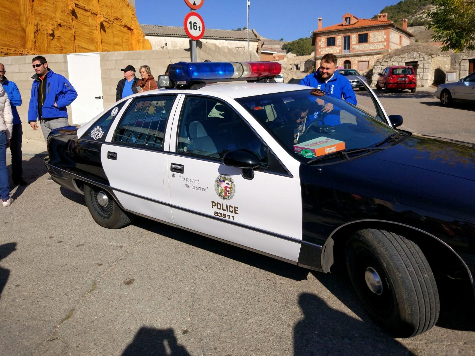 202 vehículos (entre los que se encontraban algunos llamativos tractores y camiones) procedentes de diversos puntos de España, participaron en este exitoso atractivo en las fiestas de San Martín