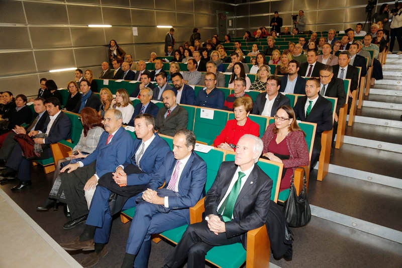 El presidente de la entidad, Vicente Villagrá, destaca el compromiso de los premiados en la creación de empleo
