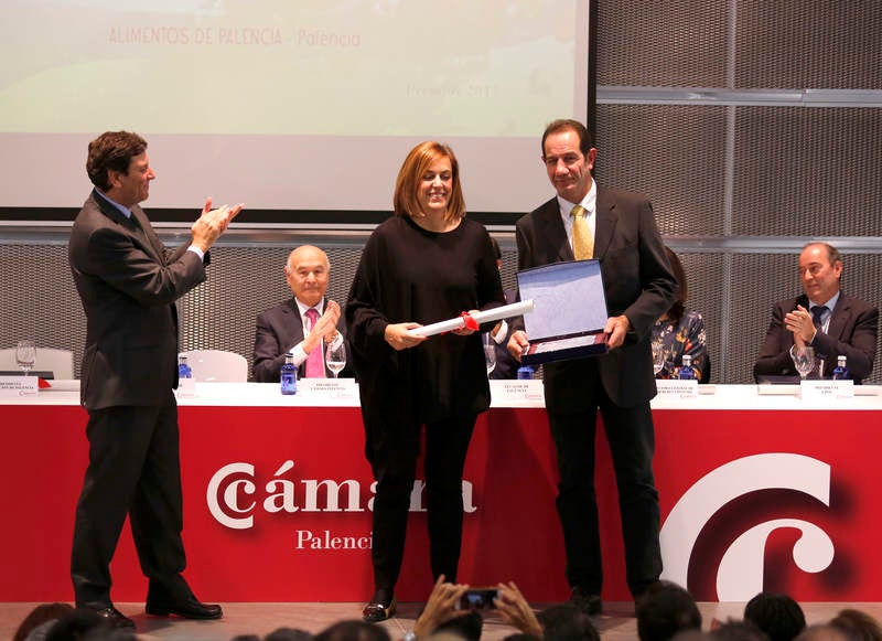 El presidente de la entidad, Vicente Villagrá, destaca el compromiso de los premiados en la creación de empleo