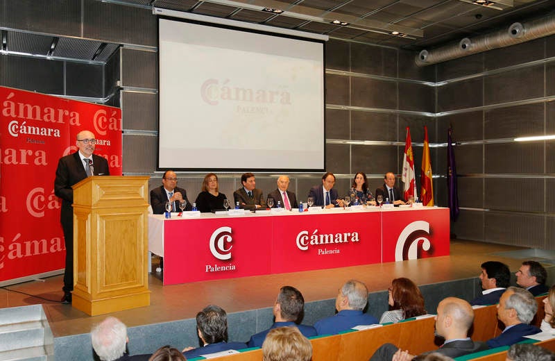 El presidente de la entidad, Vicente Villagrá, destaca el compromiso de los premiados en la creación de empleo