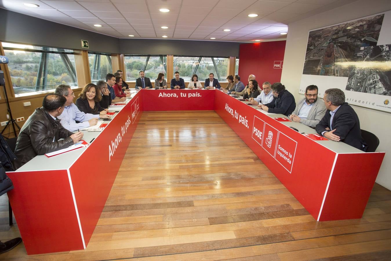 El secretario general del PSOE se reúne hoy y mañana en la capital vallisoletana con la Comisión Permanente socialista, el núcleo duro del PSOE federal