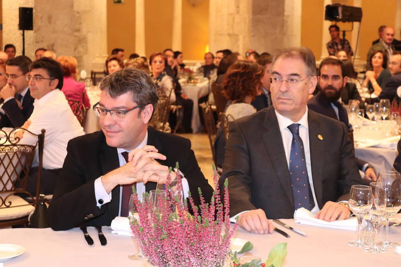 El ministro de Energía acudió a la cena de gala que puso el punto final a un año de conmemoración