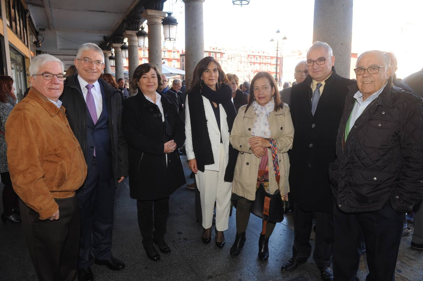 Luis Alonso Rodríguez,de la residencia Cardenal Marcelo; Félix Velasco, alcalde de Villanubla; Emiliana Centeno, alcaldesa de Mucientes; Begoña Pastor, Rosario Sanz, Javier González, portavoz del PSOE en Villalón; y Víctor Cardeñosa, concejal de Mucientes. 