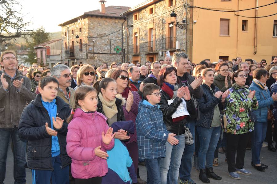 Manifestación en Velilla del Río Carrión por el cierre de la central