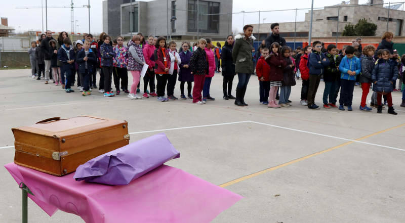 Se ha celebrado este jueves en nueve centros educativos de forma simultánea. La iniciativa ha querido promover la sensibilizacion de los menores contra la violencia de género.