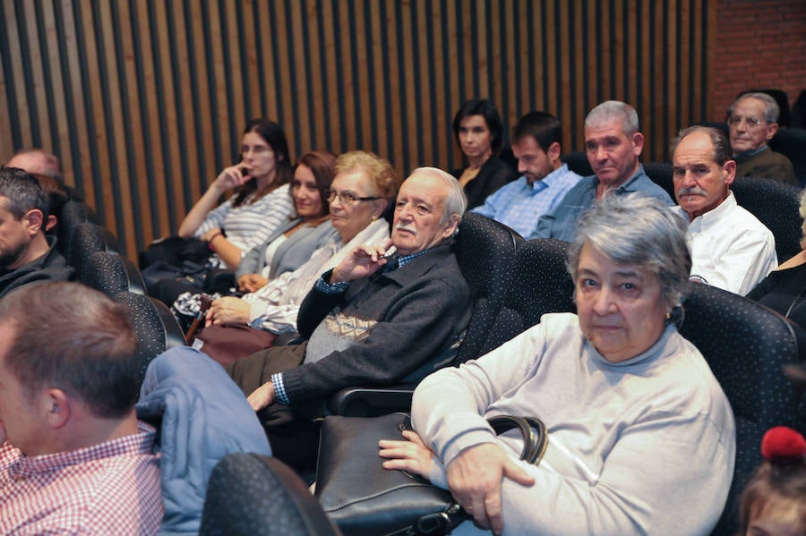 Homenajean a los' personajes necesarios' en el terreno deportivo local. Además, también recogen, 50 artículos que fueron publicados en El Norte de Castilla.