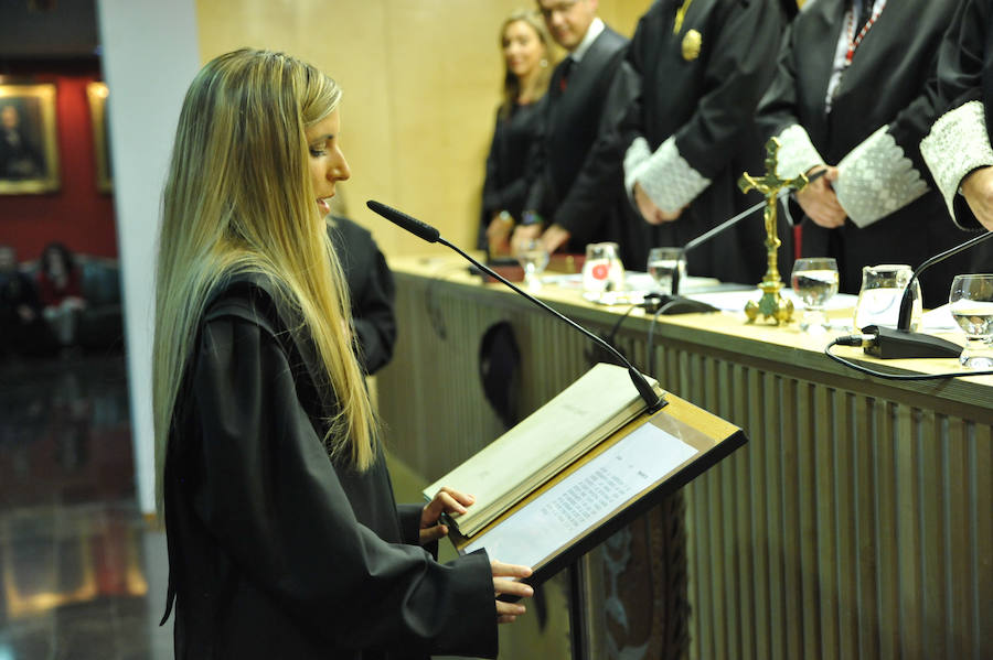 El Colegio de Abogados de Valladolid entrega insignias y reconocimientos durante su fiesta colegial