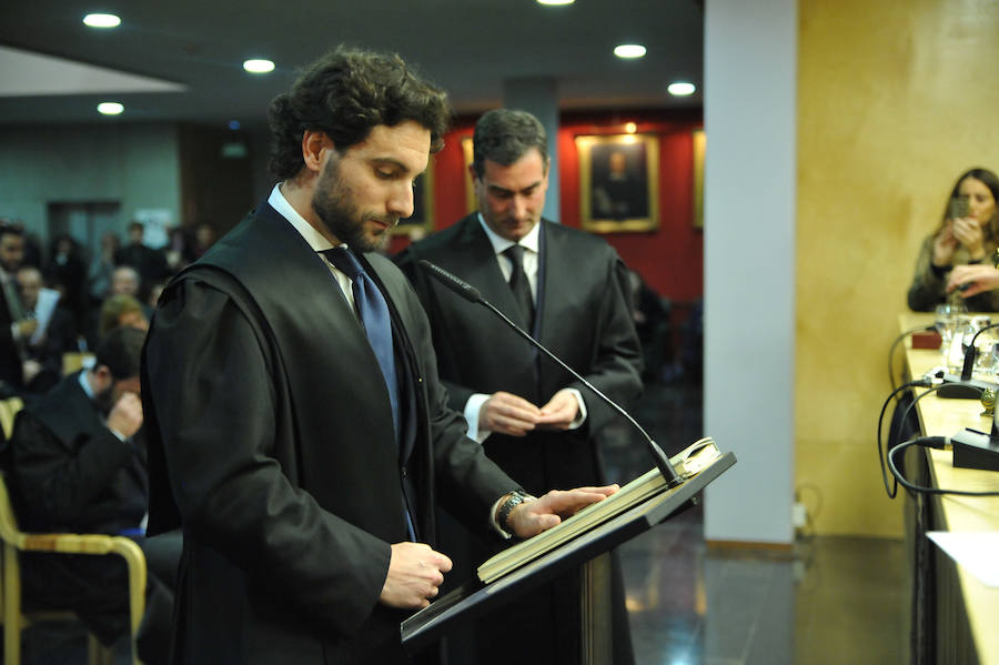 El Colegio de Abogados de Valladolid entrega insignias y reconocimientos durante su fiesta colegial