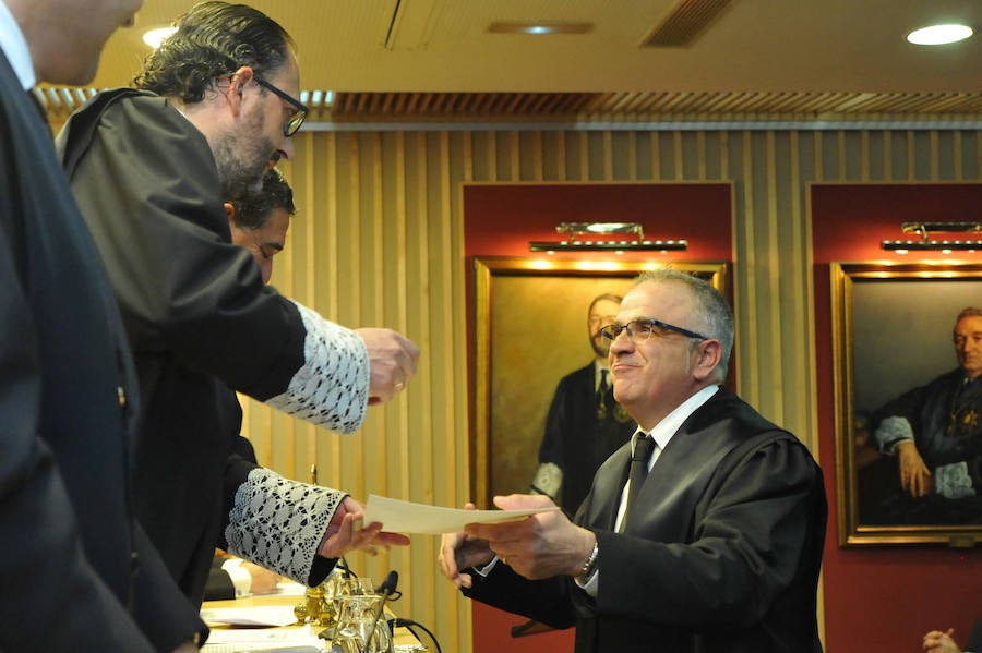 El Colegio de Abogados de Valladolid entrega insignias y reconocimientos durante su fiesta colegial