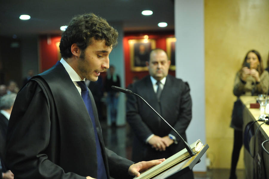 El Colegio de Abogados de Valladolid entrega insignias y reconocimientos durante su fiesta colegial