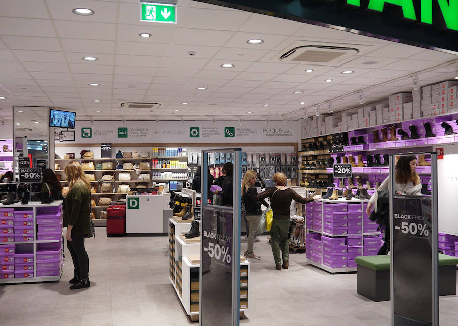 El Black Friday llena las tiendas en Salamanca