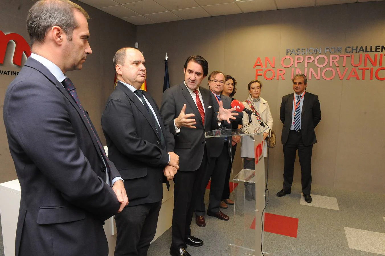 La inauguración ha contado con la visita del consejero de Fomento y Medio Ambiente de la Junta de Castilla y León, Juan Carlos Suárez-Quiñones