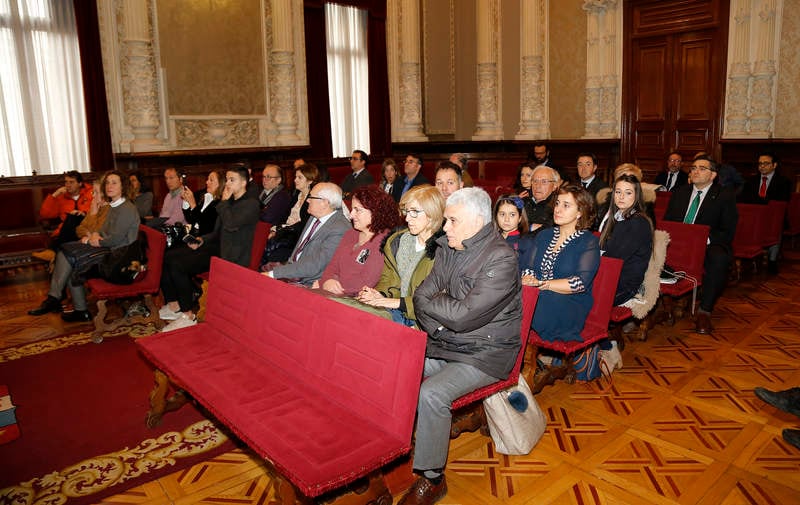 El Colegio de Abogados de Palencia acoge a los nuevos colegiados y reconoce la trayectoria de los veteranos 