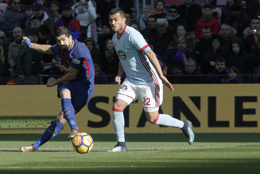 Barcelona y Celta empataron a dos en un partido loco correspondiente a la jornada 14 de Liga. Aspas adelantó al Celta a los 20 minutos pero Messi no tardó en responder marcando el empate. Suárez puso la ventaja pero Maxi Gómez, tras una genial asistencia de Aspas, anotó para poner la igualdad. 