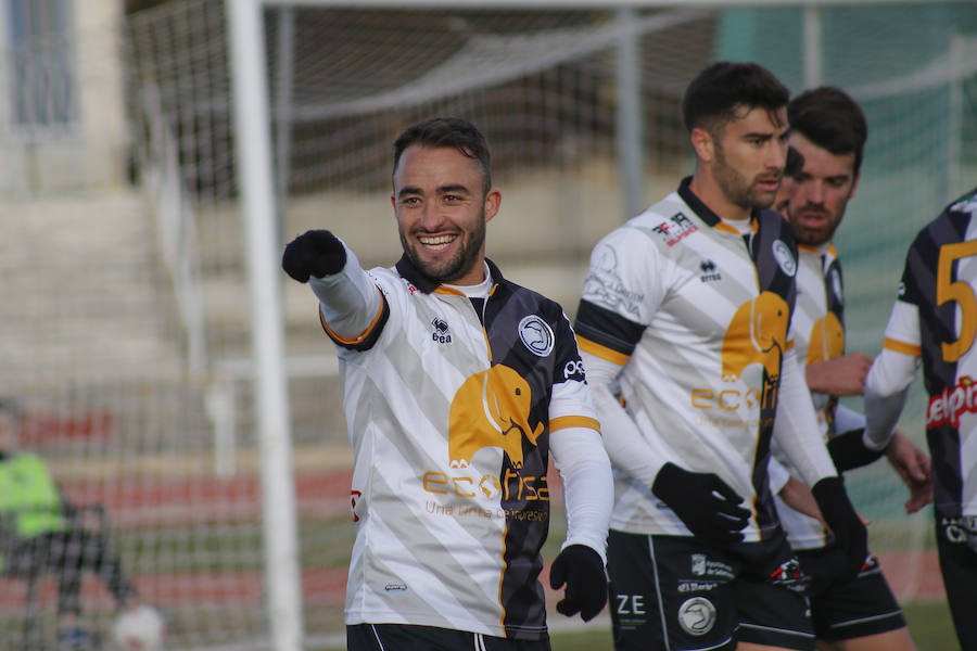 Partido entre Unionistas CF y el Burgos Promesas 2000