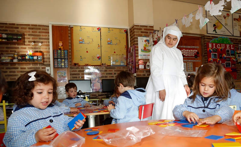 Tenacidad, humildad y gratitud marcan la tarea de la educación en valores cristianos que recibe el casi centenar de alumnos