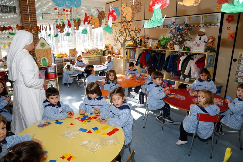 Tenacidad, humildad y gratitud marcan la tarea de la educación en valores cristianos que recibe el casi centenar de alumnos