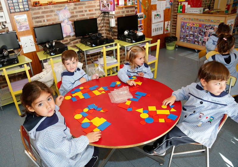 Tenacidad, humildad y gratitud marcan la tarea de la educación en valores cristianos que recibe el casi centenar de alumnos