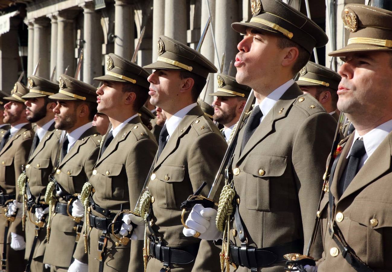 99 personas han sellado su compromiso con la defensa de España y de sus valores