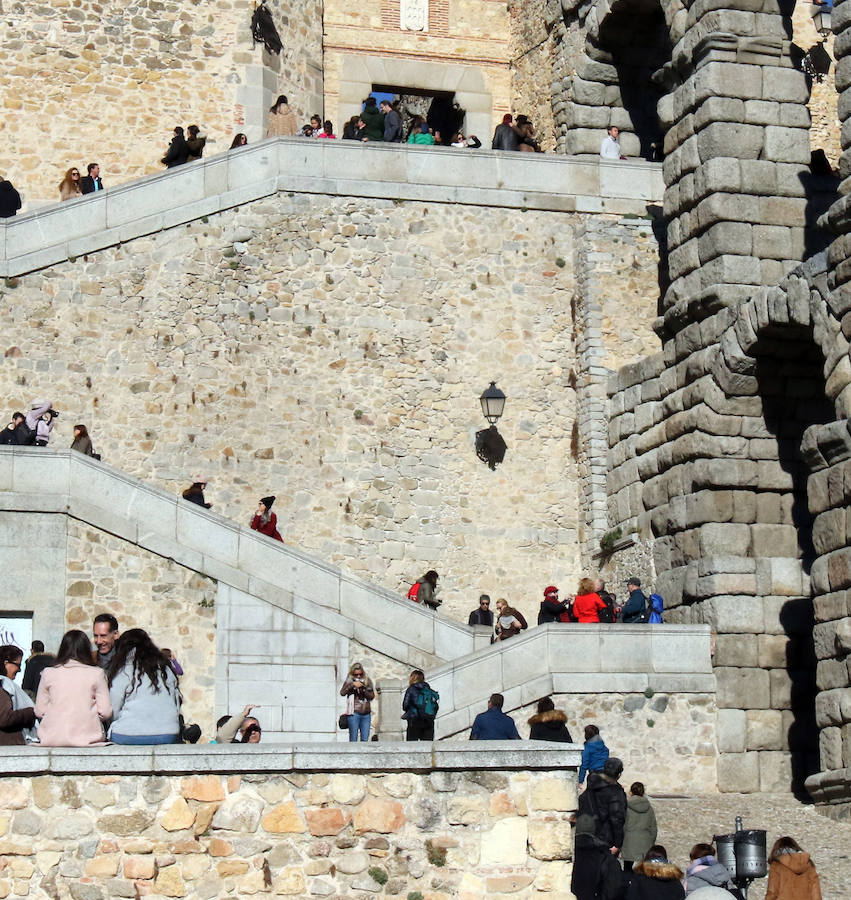 Turistas en Segovia durante el puente de la Constitución