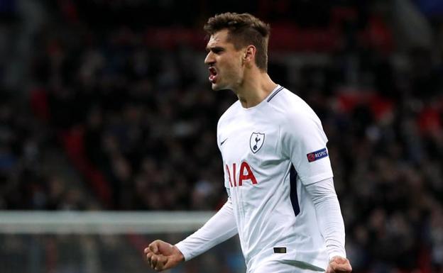 Fernando Llorente celebra su gol al Apoel. 