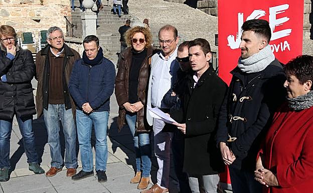 Celebración del PSOE y JJ SS en la terraza de Santa Columba.