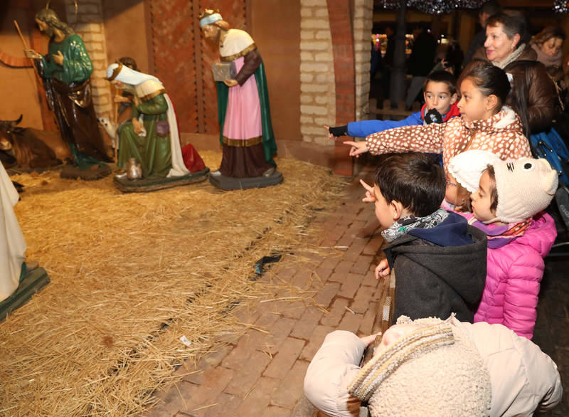 Mercadillo navideño en la Plaza Mayor de Palencia