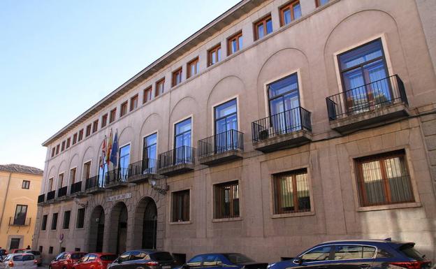Fachada del Palacio de Justicia. Tanarro